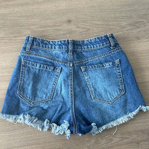 Urban Planet: Refuge Chelsea Ultra High-rise Dark Wash Distressed Jean Short - Picture 2 of 4